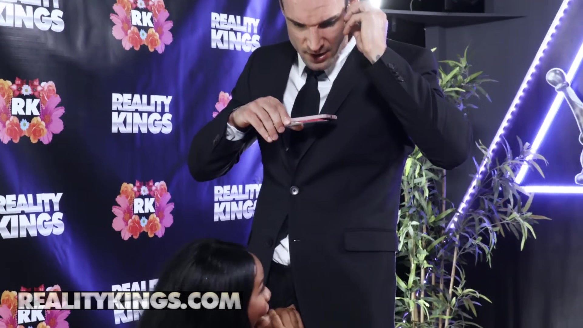Reality Kings Round and Brown Jenna Foxx Step and Repeat Offender