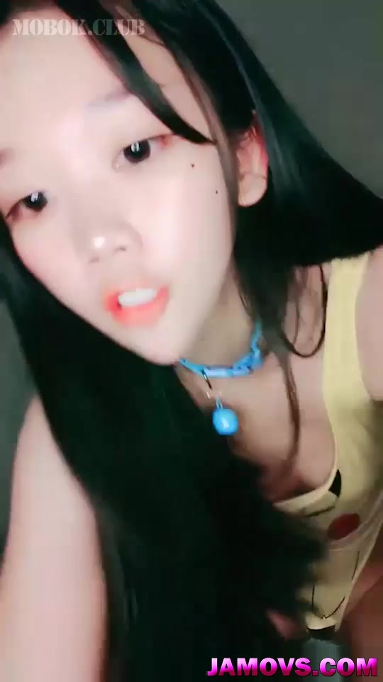 Asian Teen Cutie Masturbates
