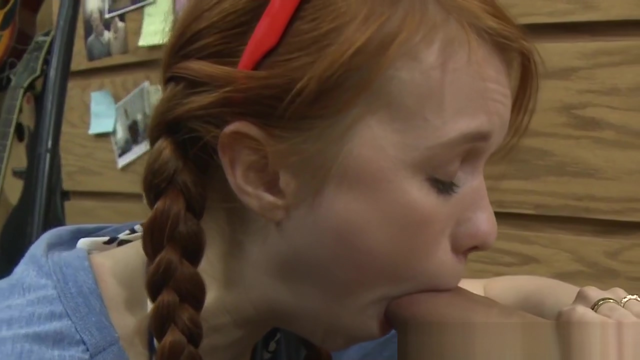 Redhead teen 18+ pussyfucked by pawnbroker