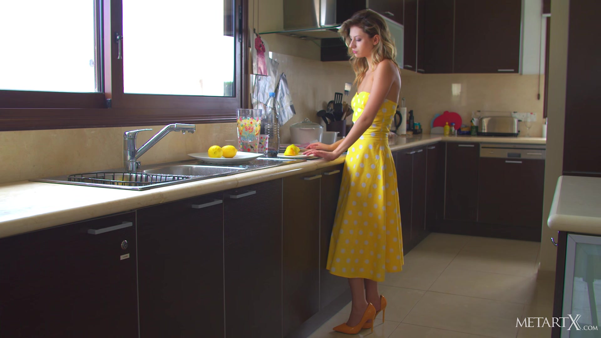 Iced Lemonade 2 - Rebecca Volpetti - MetartX