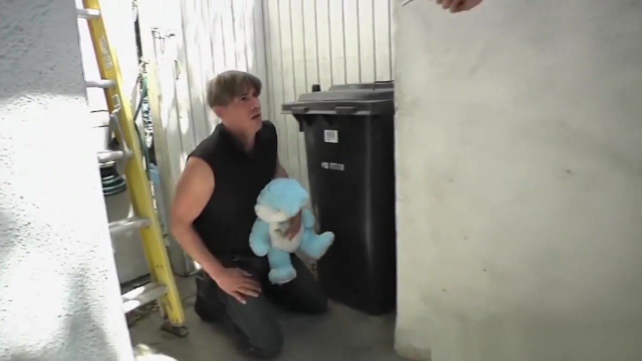 Redhead police shemale anal fucked a slender thief guy