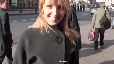Fucking and oral pleasure in public washroom