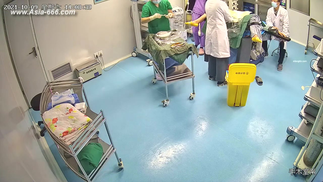 Peeping Hospital patient.13