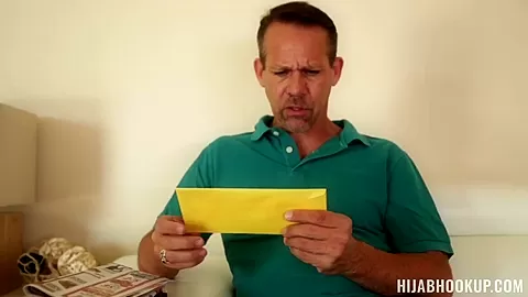Holding Onto Citizenship Porn - HijabHookup