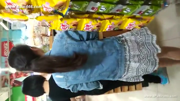 peeping chinese amateur upskirt.29