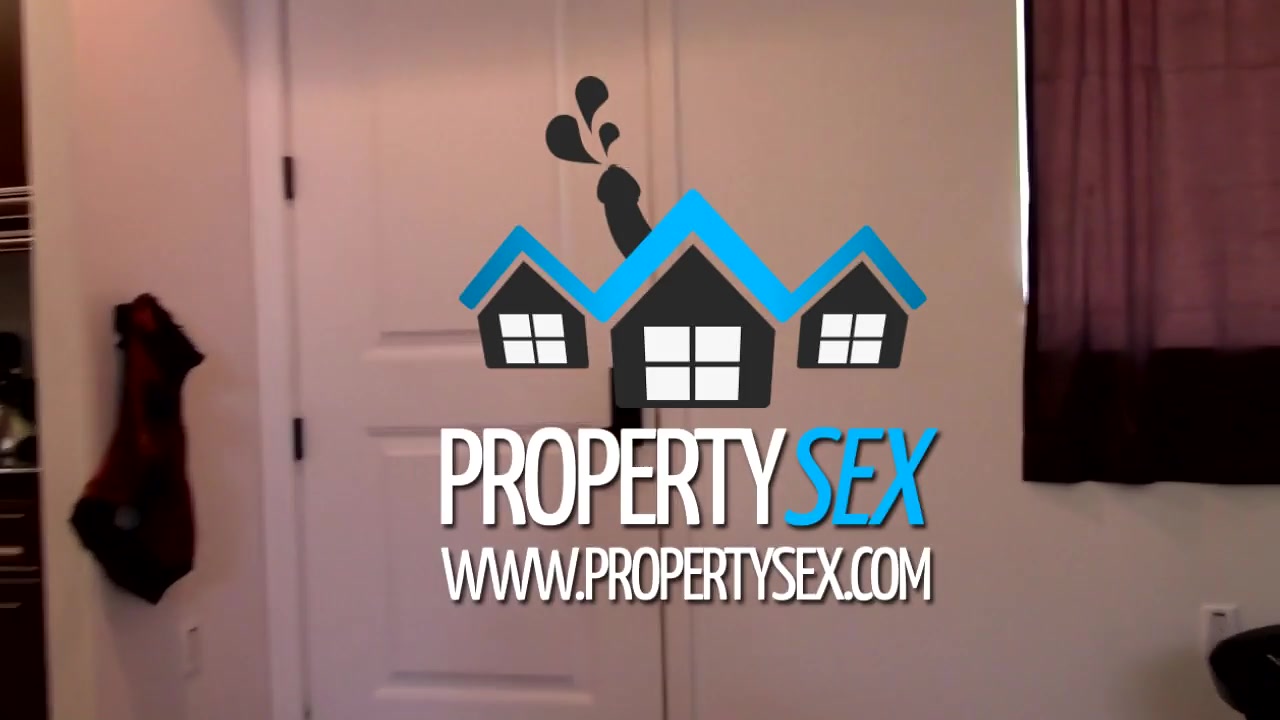 Motivated real estate agent uses her pussy to get client