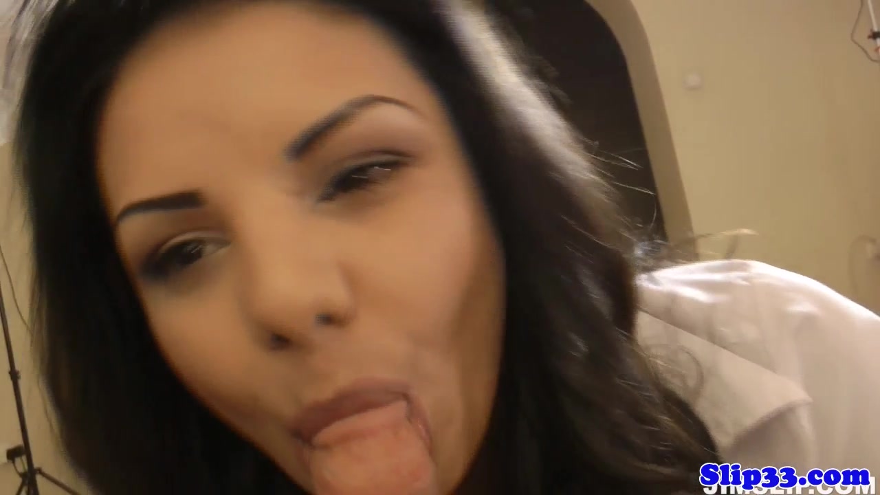 Eurobabe blows geriatric berfore riding cock