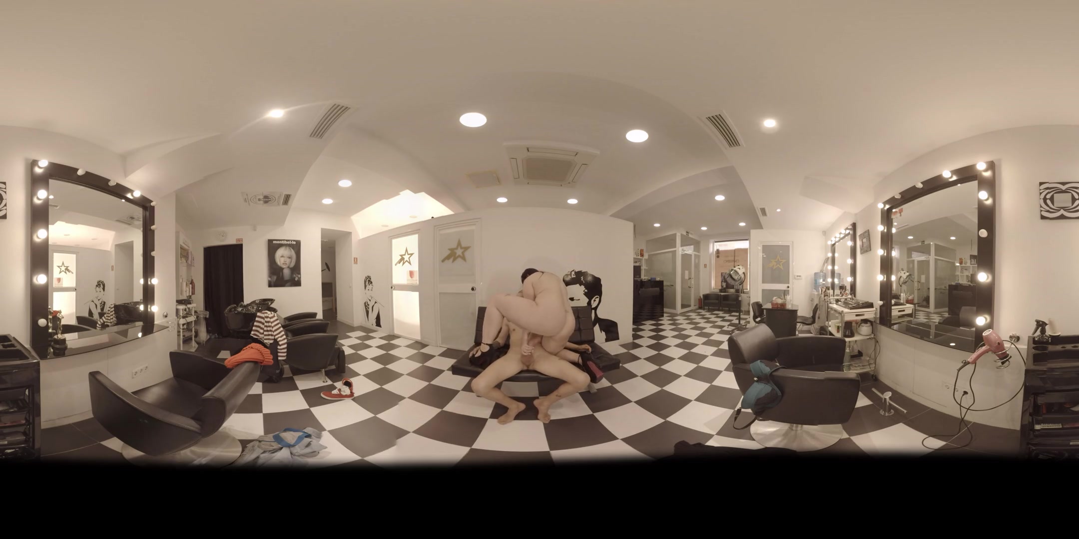 Maria Bose in Special Hairdresser: Perfect Pussy Shaved - VirtualPorn360