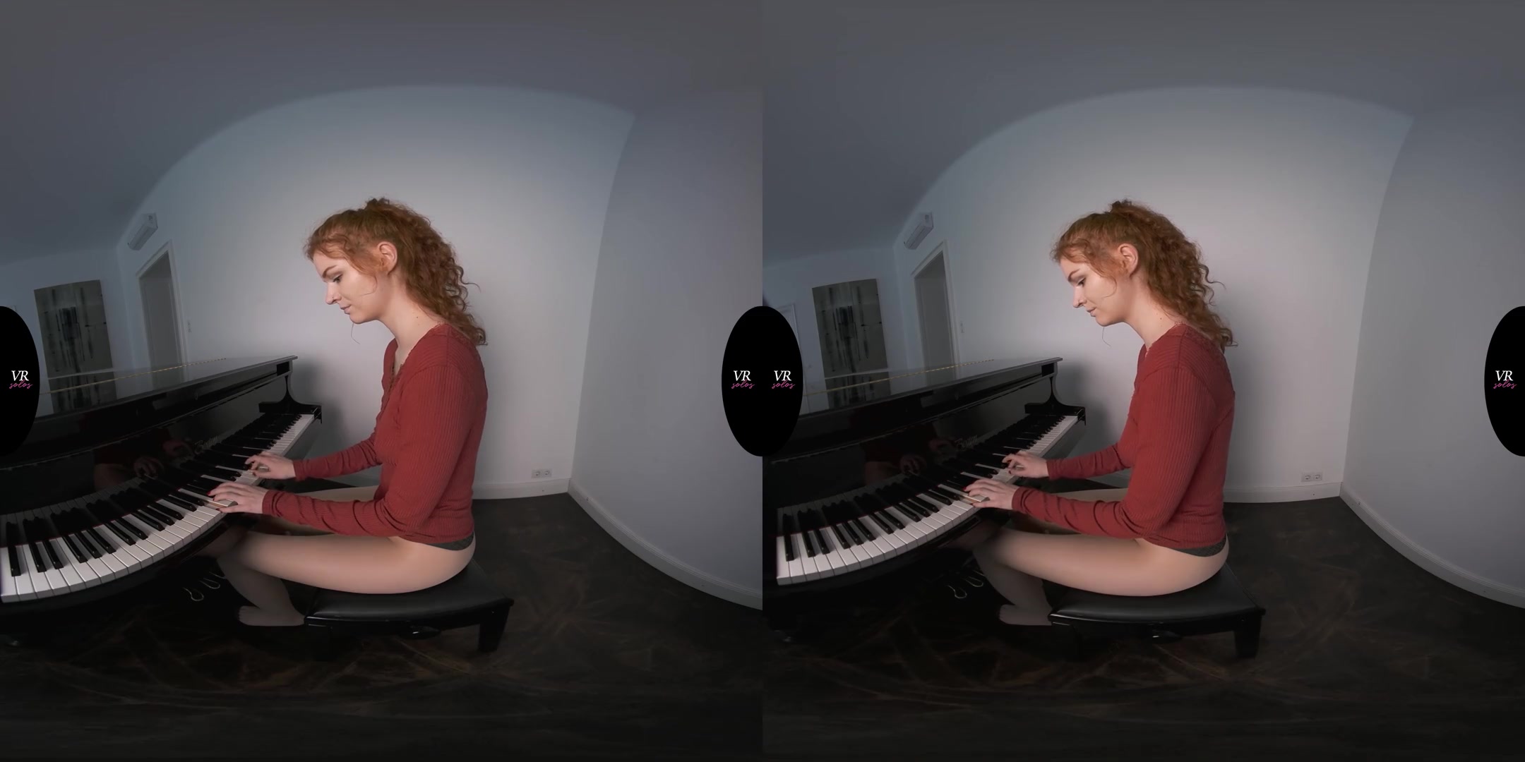 Oily Masturbation - Redhead Amateur Solo on the Table