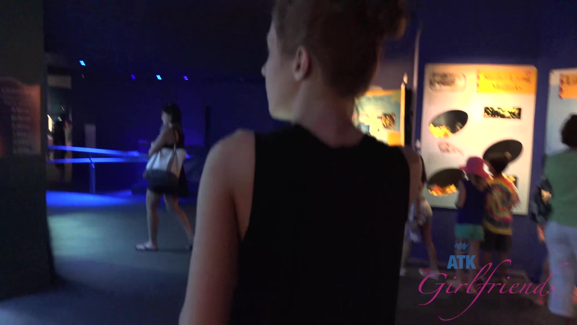 Virtual Vacation Hawaii With Moly Manson 4/8