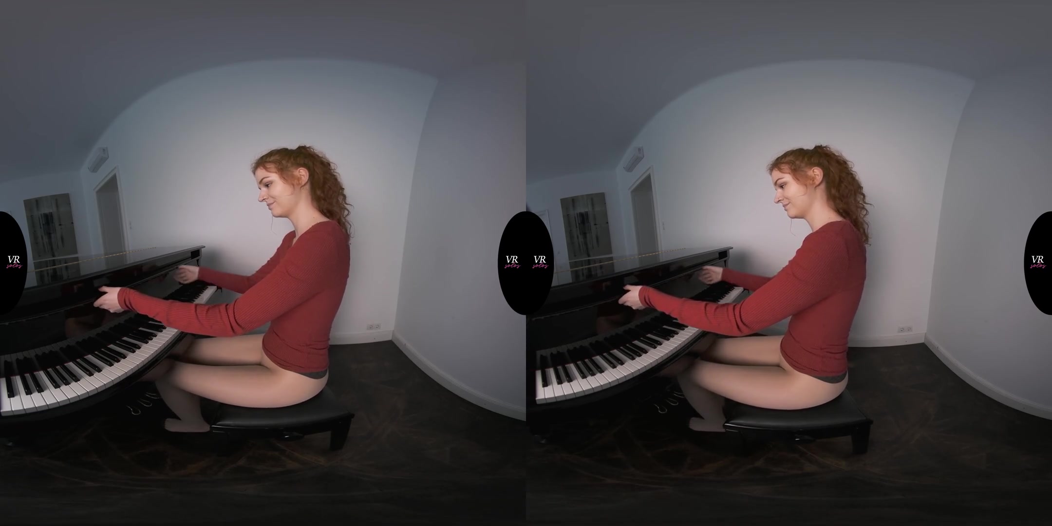 Oily Masturbation - Redhead Amateur Solo on the Table