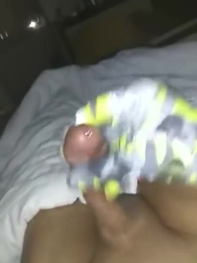 Amateur babe also has a cock which can erect and cum too.kareena creampies