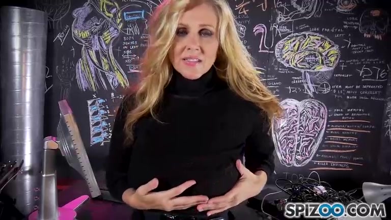 Julia Ann Lab Play