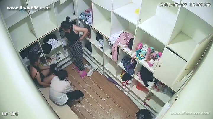chinese girl changeroom.4