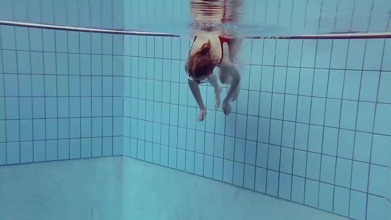Nastya Super Underwater Hot Babe From Russia