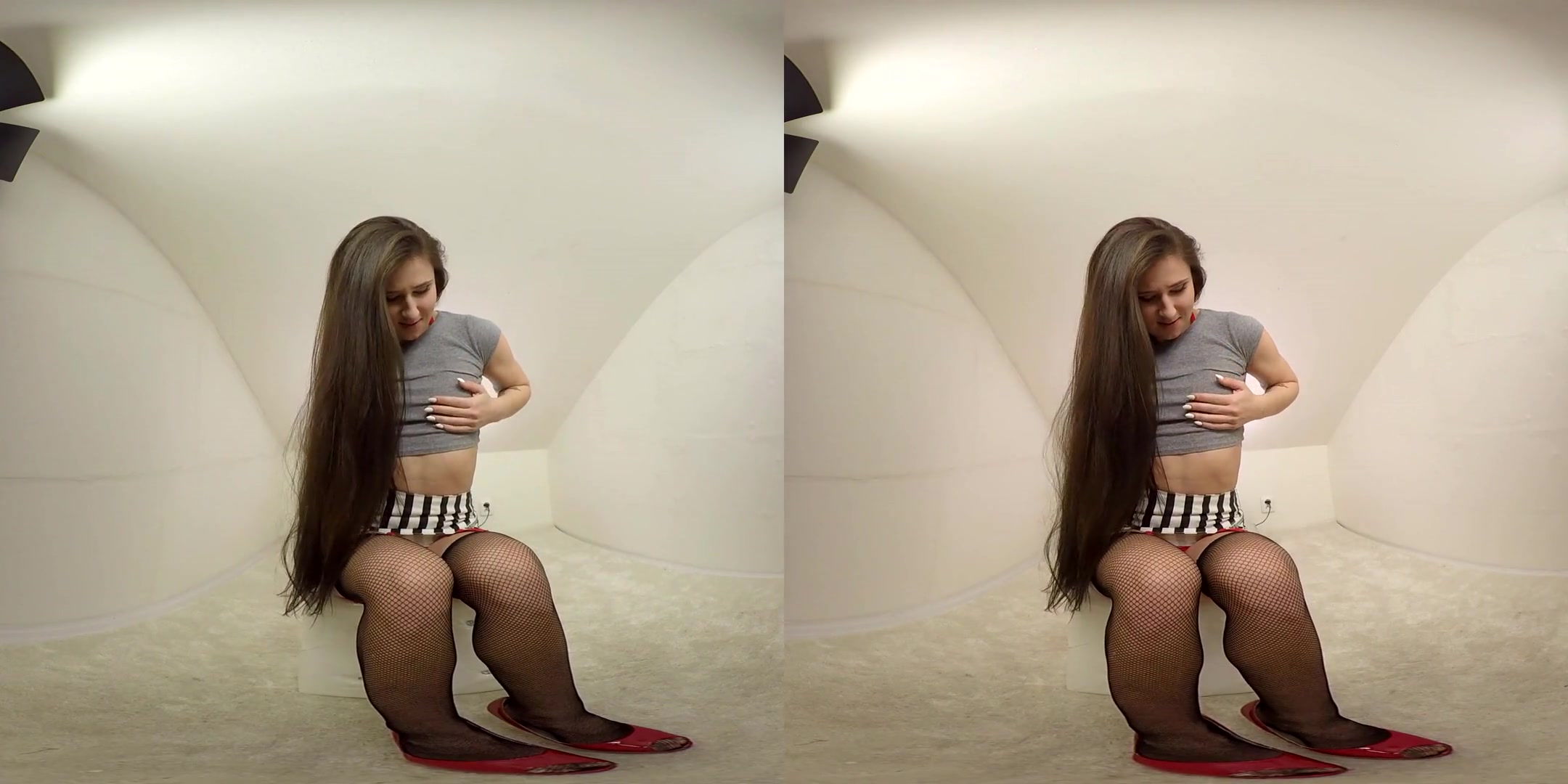 Lara Fox in Petite Lara Fox Cums on Her Toy - BravoModelsMedia