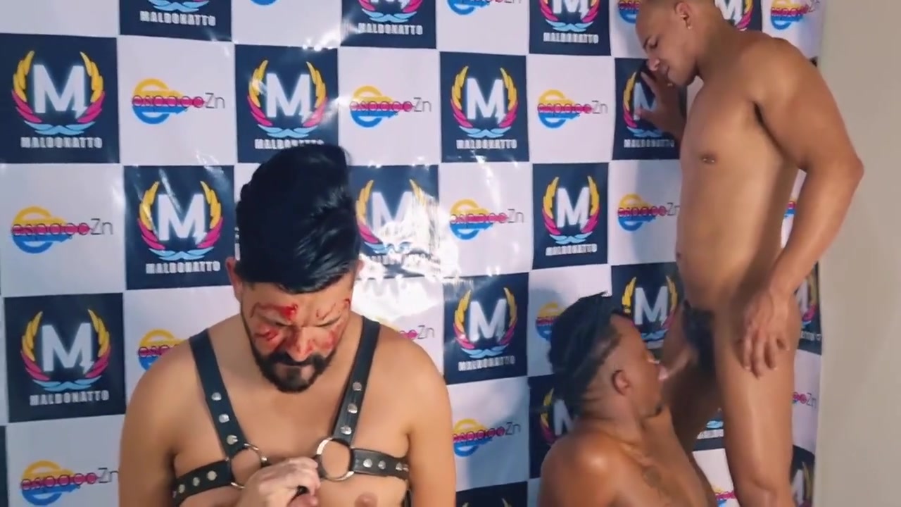 Roberto Carlos Da Silva And Bob Willian - Comemorando O Hallowen No Brasil Com Uma Orgia Bem Brasileira. 15 Min