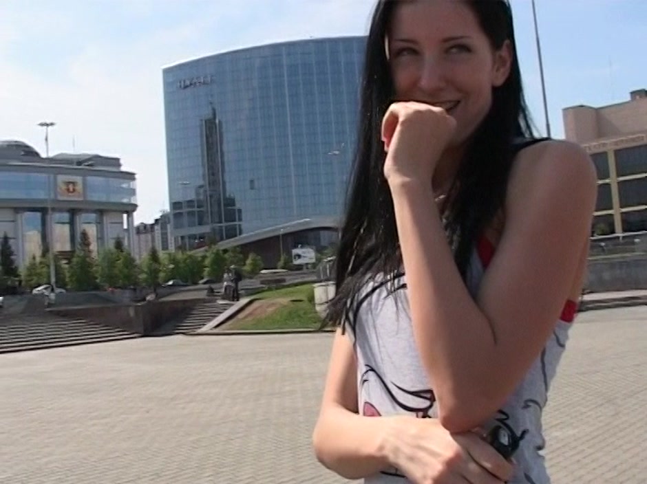 Yulia in blowjob shot and hardcore in a home sex video
