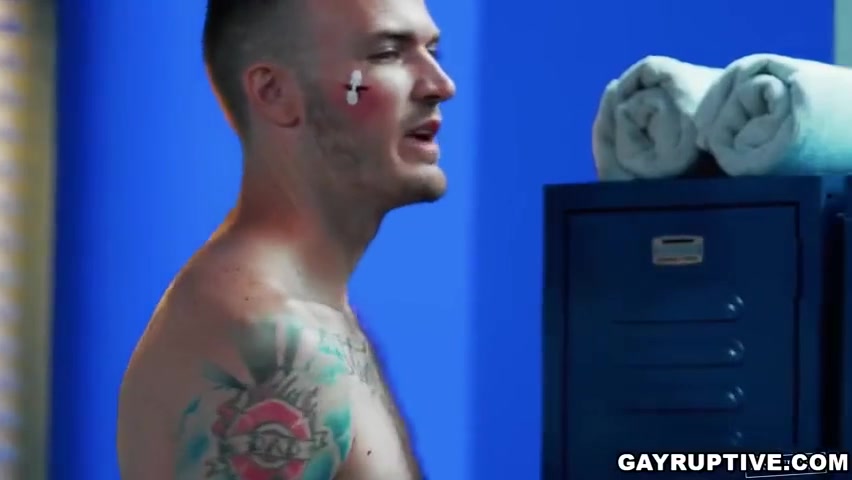 Pounded In The Locker Room - Troy Accola And Christian Wilde