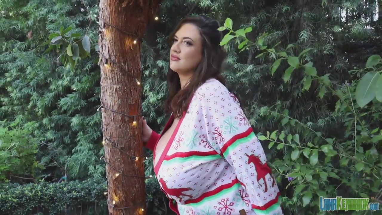 Lana Kendrick - Christmas Sweater 1