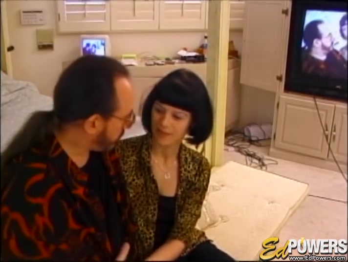 Young babe Noname Jane made moan hard with pussy thrusts