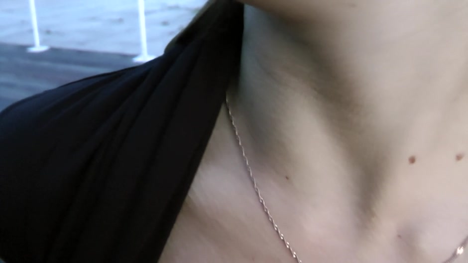 Lusty bitch gets ravished in a public park