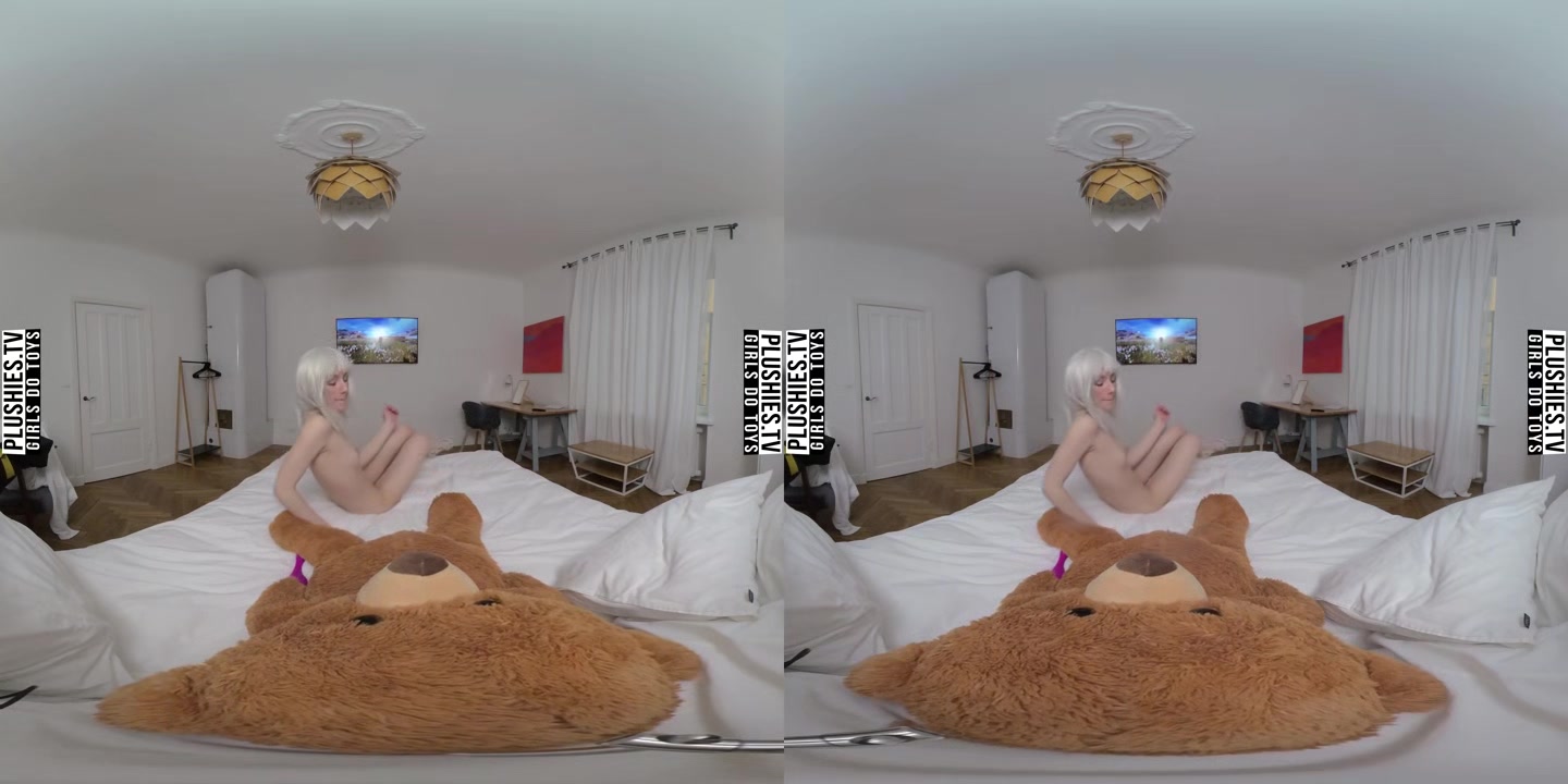 Lolly College Girl Strip And Blowjob - PlushiesVR