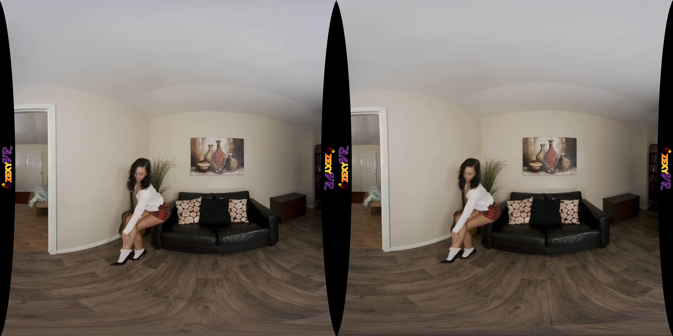 Mia J in Check Me Out - ZexyVR