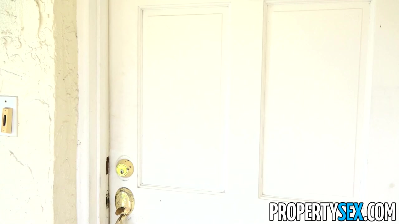 PropertySex Horny Houseflipping Real Estate Agent Fucks Her Handyman