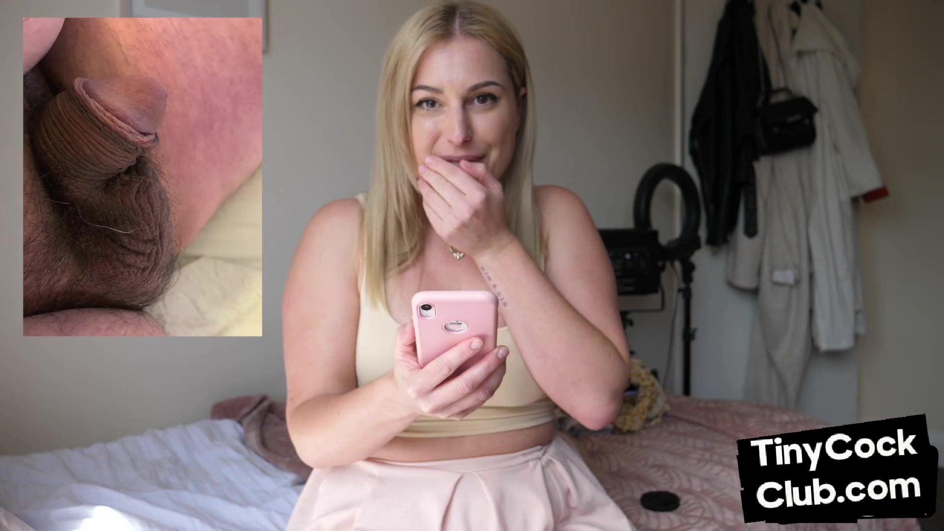 Smallcock guy mocked by curvy domina