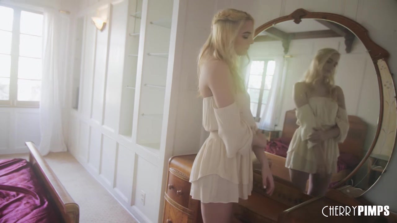Kenna James Masturbates In Bed