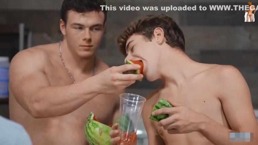 Vid Big Muscle Step daddy Fucks A Cutie Twink Boys Tube
