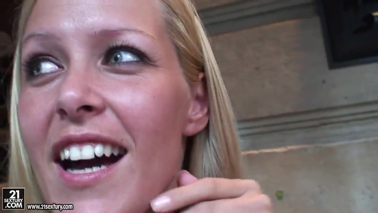 Cute blonde girlie Sophie Moone poses on cam
