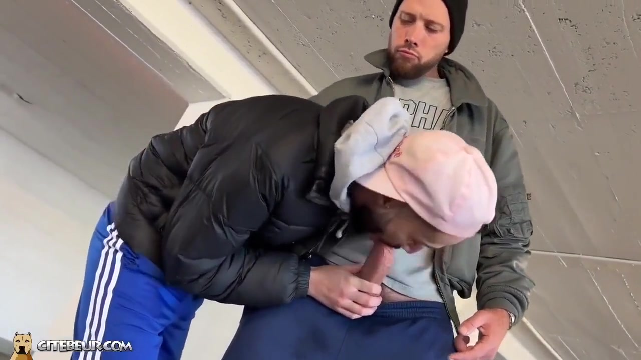 Arab Guy Sucks Huge Cock