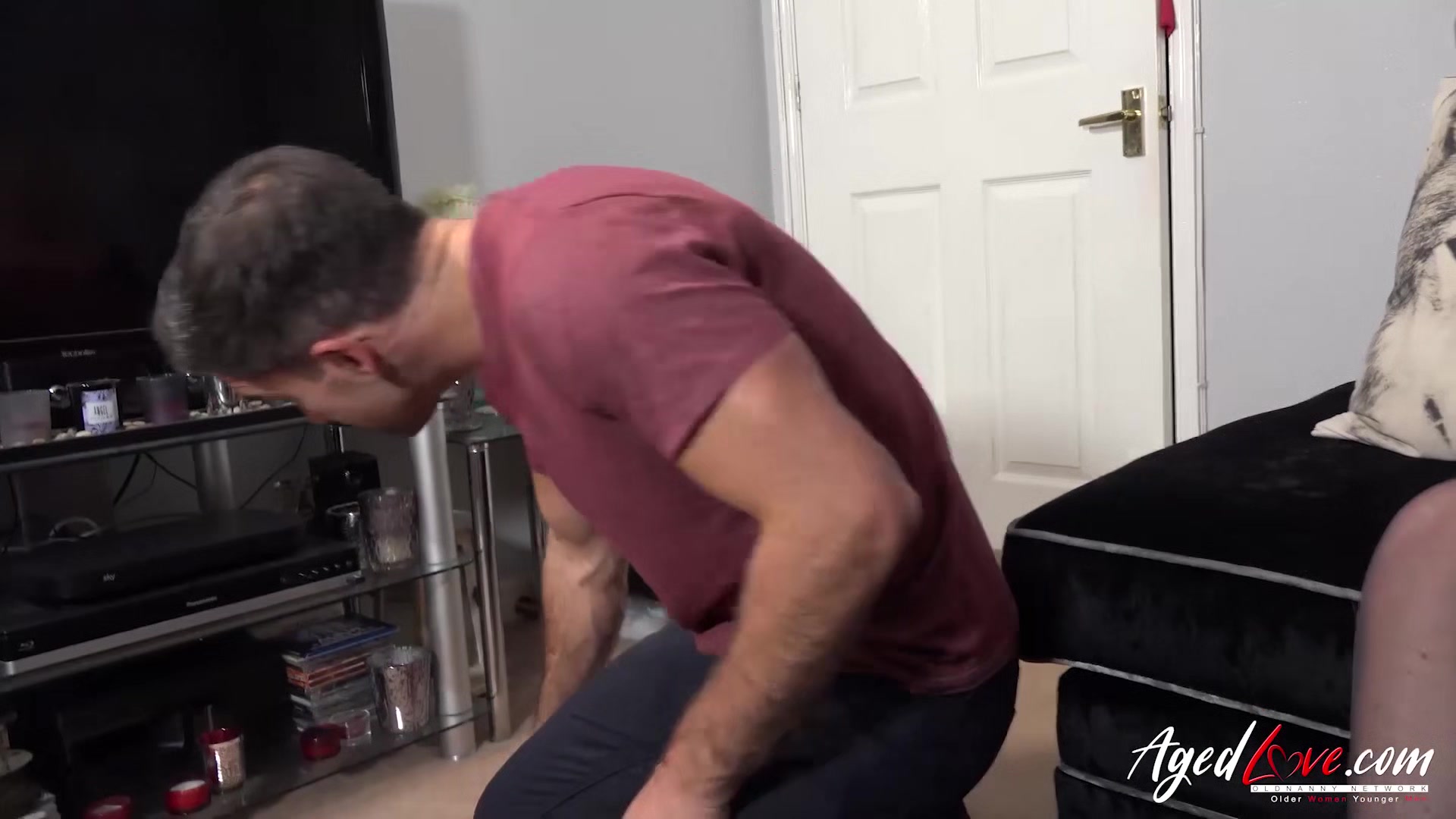 AGEDLOVE Alex fingers and licks wet pussy of Wendy
