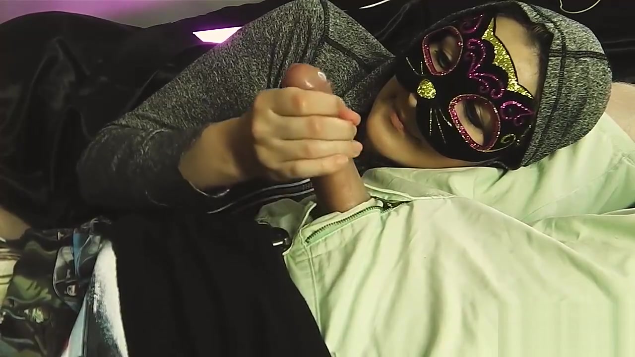 STEPSISTER HANDJOB AND CUM IN MOUTH. Very cute and romantic!