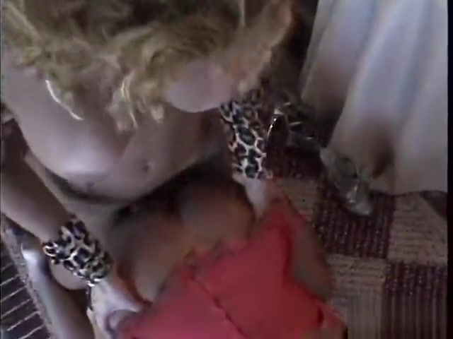 this babemale drils her girlfriend
