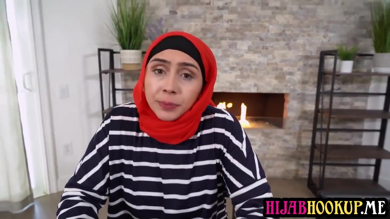 Lilly Hall - Arab Milf Stepmom With Hijab Deepthroats And Fucks Her Stepson