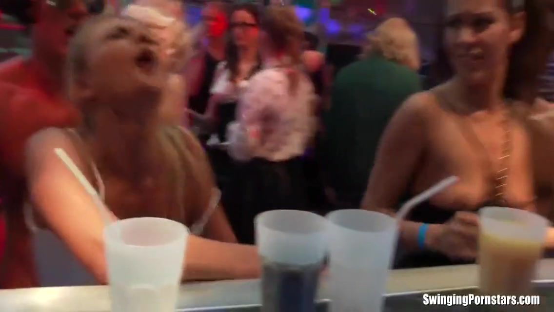 Club Harlots Suck And Fuck 8 Min