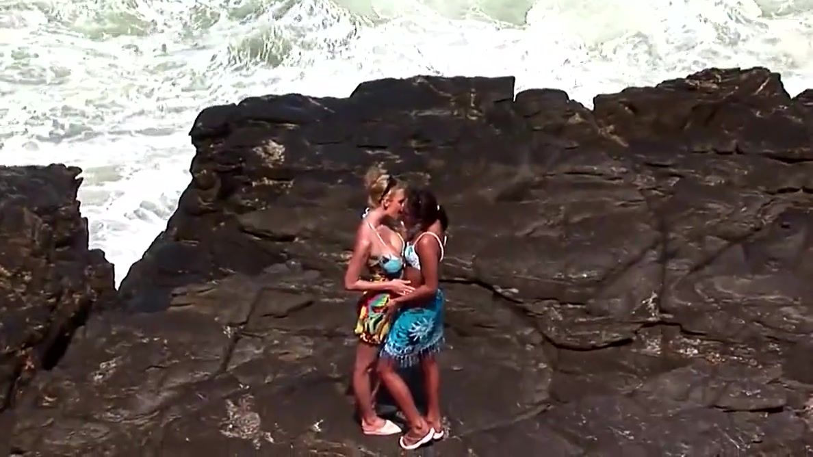 Loves Sex By The Beach Just Like - Tarra White And Anetta Keys