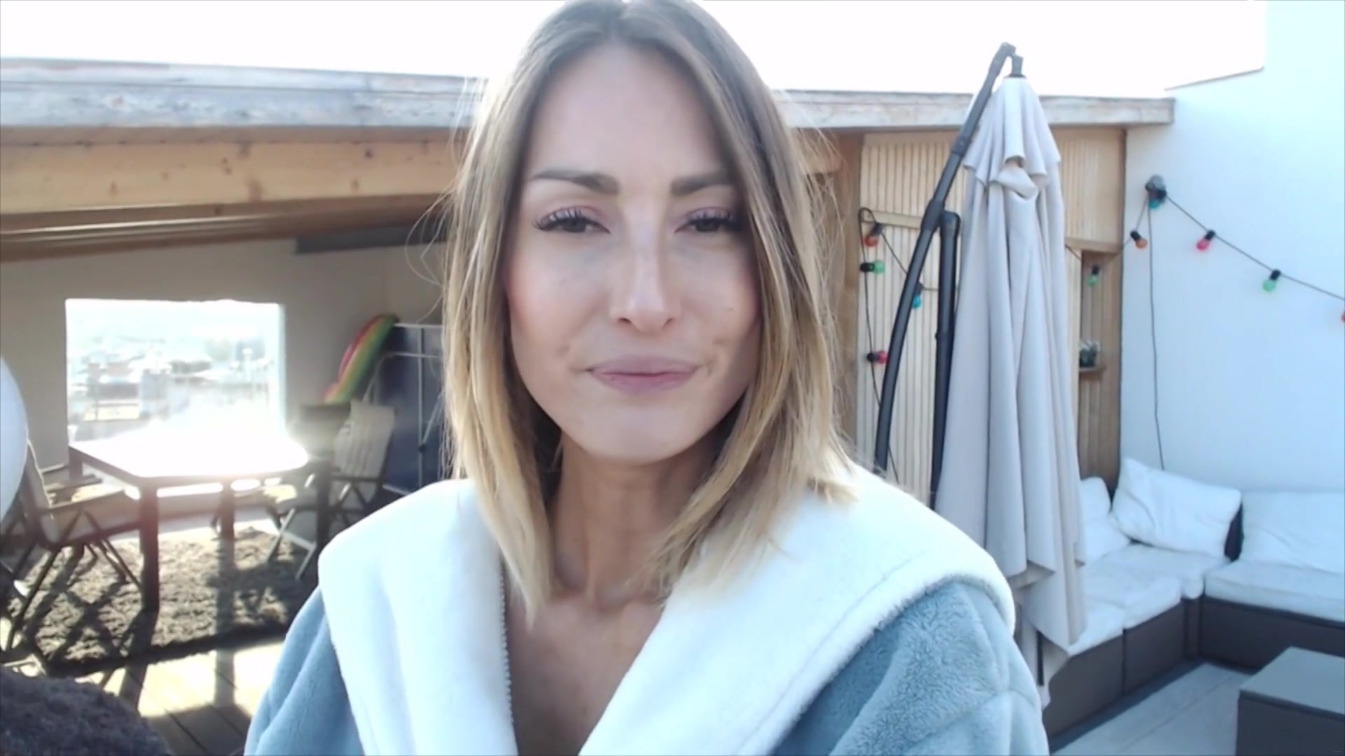 Nude Toes And Rooftops - Sex Movies Featuring Emma Lovett