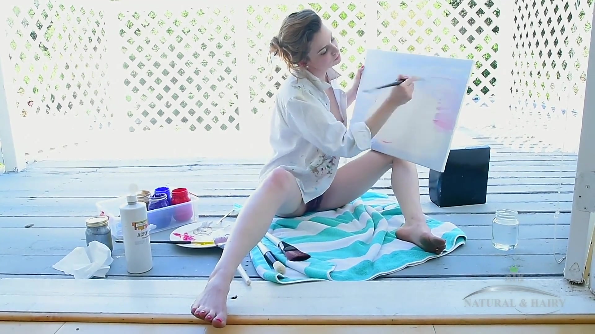 Emma Is Nudist Who Loves To Paint Fully Naked