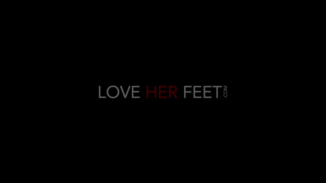 Izzy Bell's Sexy Ballerina Feet