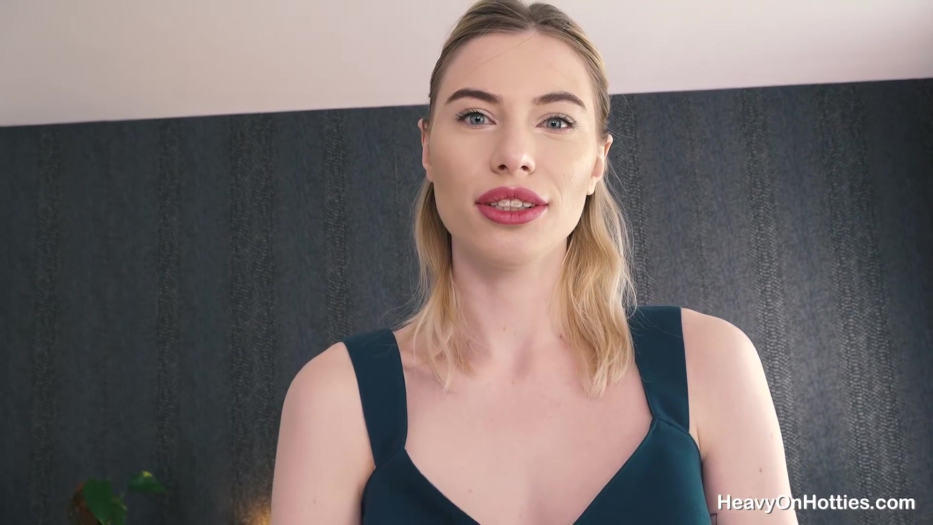 Devilish Pornstar With Milena Devi - HeavyOnHotties