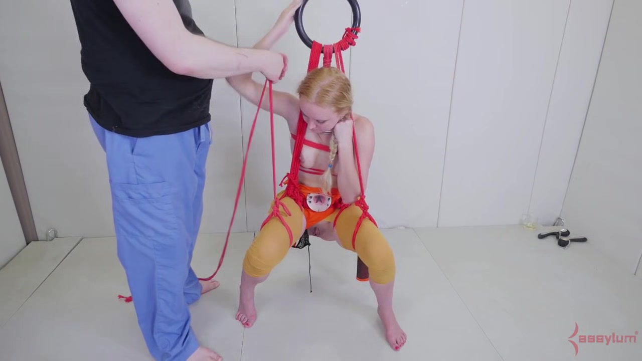 Anneliese Snow indulged in BDSM domination pleasure