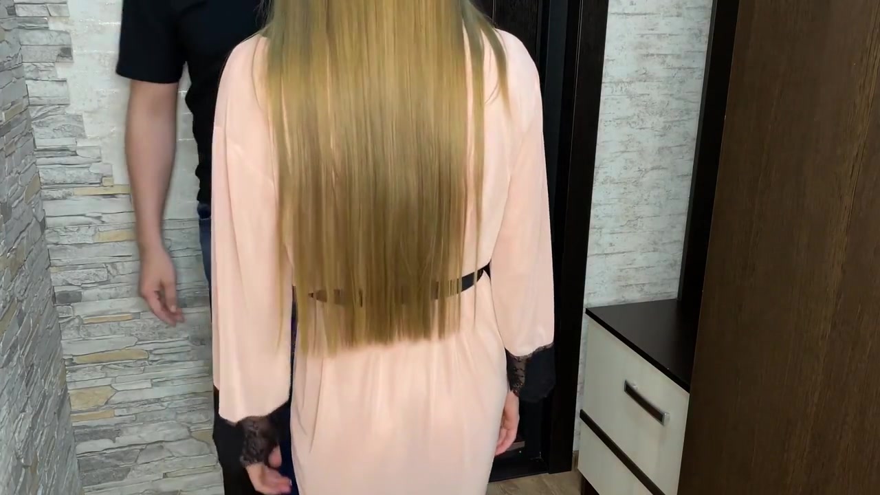 A Hot Wife Pays Off With A Courier.. Sucks Dick And Substitutes Pussy For Fucking