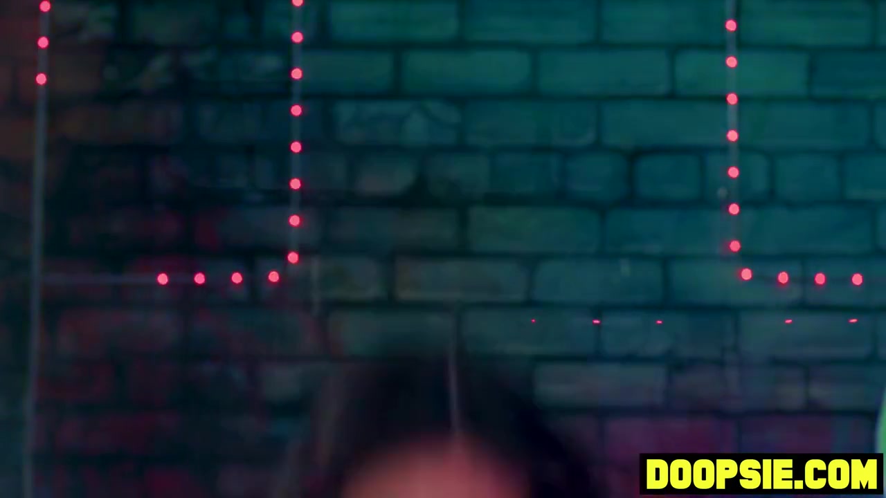 Zariah Aura, Izzy Wilde And 18 Years - Two Hung Trannies Rail A Tiny Asian 18-year-old