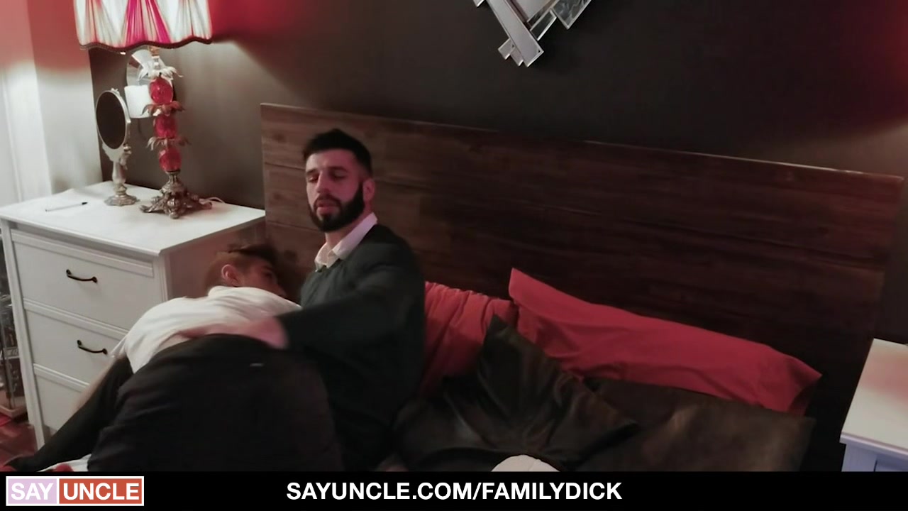 FamilyDick - Romeo Davis Drills His Stepson