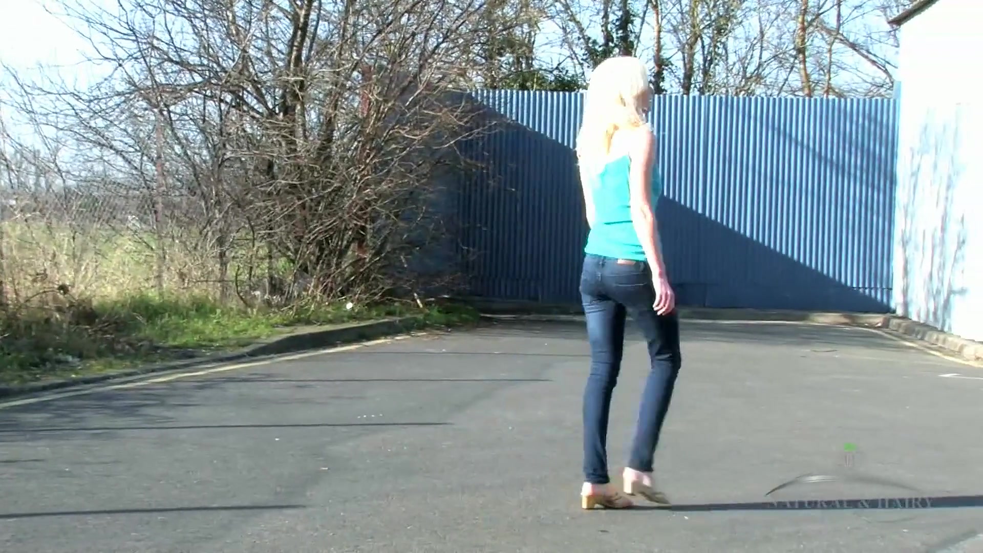 Blonde And Hairy Ashleigh Mckenzie Chats With Sean About Herself