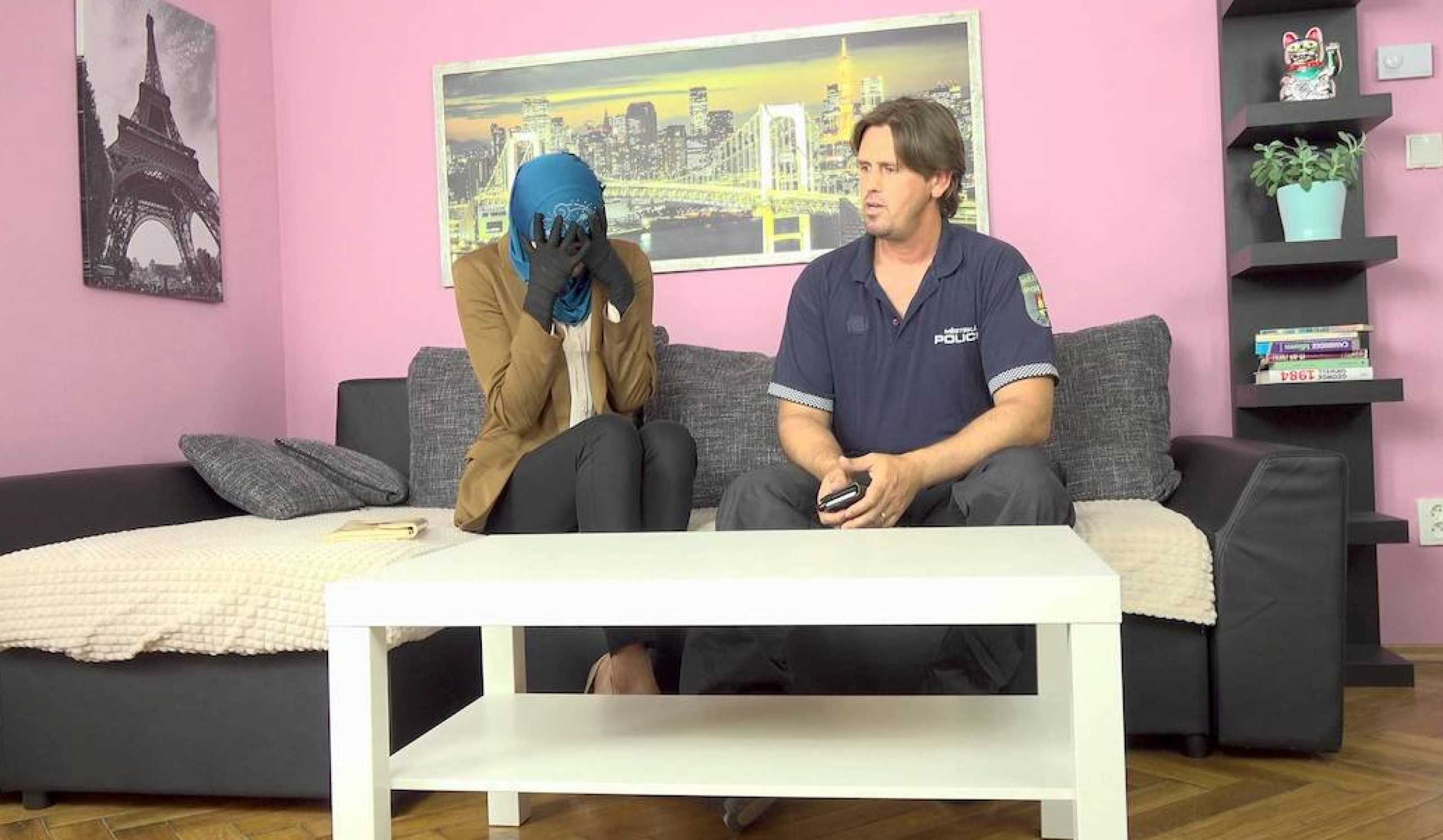 Thomas & Venera Maxima in Muslim Babe Gets Horny With The Authorities - Porncz